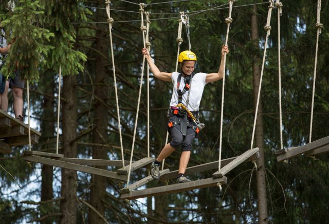 You can experience fun and action in the high ropes course. Ideal for explorers of all ages.