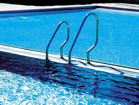 Szabadtéri medence St. Johannban - Panorama Badewelt