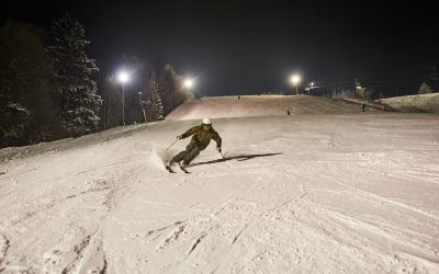 Die Skipiste bei Nacht voll auskosten im Urlaub in Nesselwang