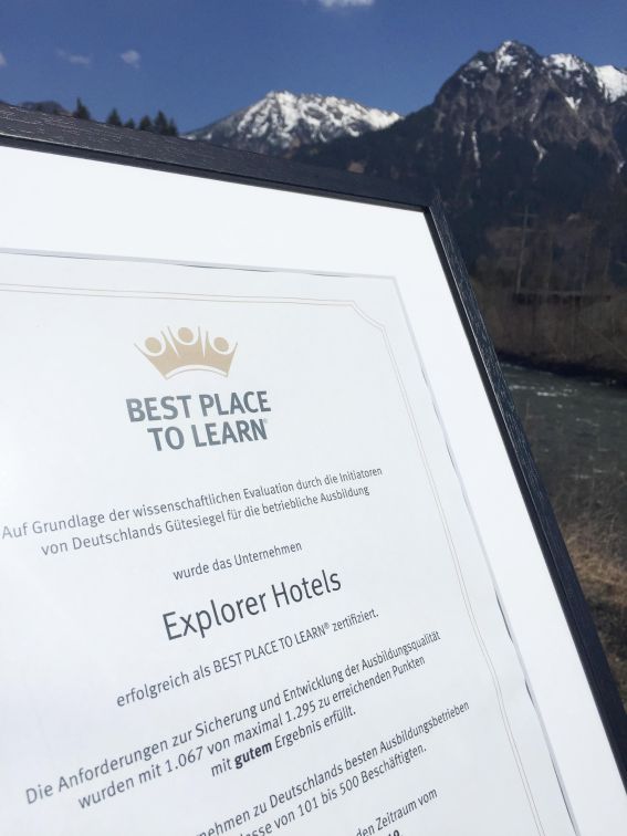 Explorer Hotel Best Place To Learn - Alpenblick gibt's obendrauf ;)