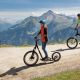 Der Bergroller ist eine tolle Alternative zum Wandern und Mountainbiken. Einfach oben ausleihen und runterdüsen.