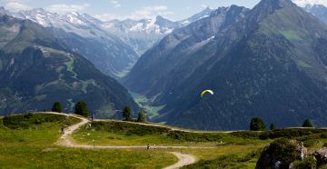 MayrhofnerBergbahnen Paragleiten am ActionbergPenken