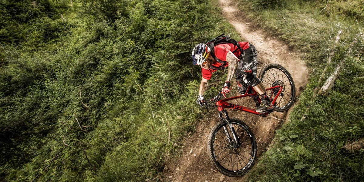 Singletrailabfahrt mit dem mountainbike kitzbueheler-alpen © ghost-bikesgmbh