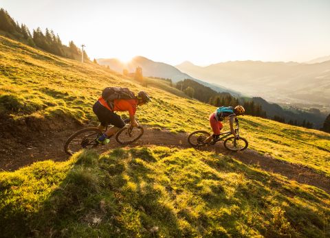 Fleckalm ösvény Kirchbergben, Tirolban, a Kitzbüheli-Alpokban