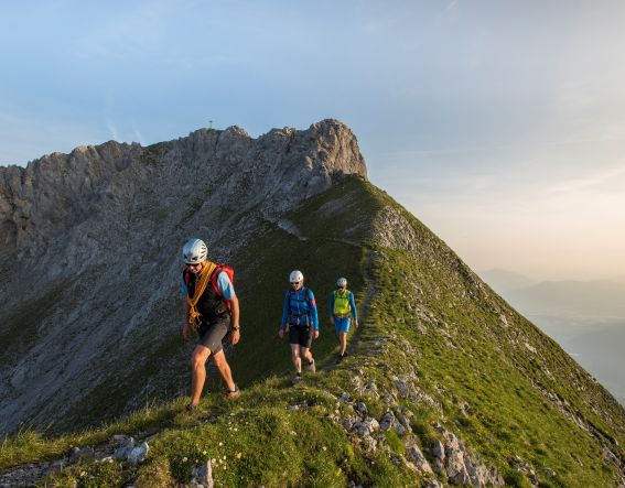 Wandern am Wilder Kaiser in den Kitzbüheler Alpen in Österreich.