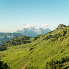Die Kitzbüheler Alpen bieten tolle Panoramen: hier mit Blick auf die Loferer Steinberge