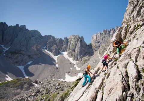 Klimmen en via ferrata's in de Kitzbüheler Alpen in Tirol.