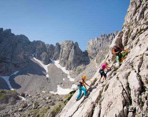 Escalade et via ferrata dans les Alpes de Kitzbühel au Tyrol.