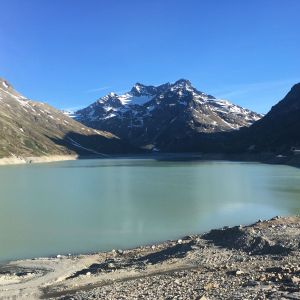 Der Silvretta Stausee auf der Bielerhöhe im Montafon Genieße den Ausblick auf den See und starte tolle Wanderungen von hier aus.