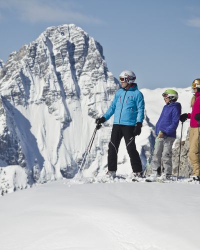 Fedezze fel a Pyhrn-Priel üdülőrégióban található Hinterstoder-Würzeralm síterületet egy síelési nyaralás keretében az egész családdal.