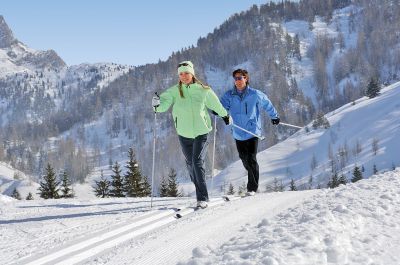 Avec la piste de ski de fond Hinterstoder dans la vallée et la piste de ski de fond Hutterer-Böden, Hinterstoder vous offre deux superbes pistes de ski de fond pour vos vacances au ski à l'hôtel Explorer.