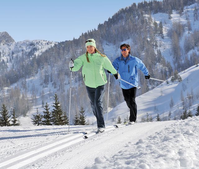 S Hinterstoderskou stezkou v údolí a stezkou Hutterer-Böden vám Hinterstoder nabízí dvě skvělé běžkařské tratě pro vaši lyžařskou dovolenou v hotelu Explorer.