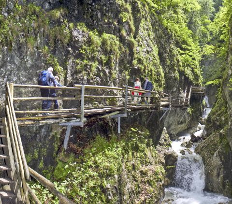 Wat voor weer het ook is, de Dr. Vogelgesang-kloof is een waar natuurspektakel en een geweldige bestemming voor uw Explorer-vakantie in Hinterstoder in Opper-Oostenrijk.