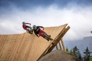 Auch für Bikefans ist im Urlaub im Explorer Hotel Hinterstoder in der Region Phyrn-Priel einiges geboten, wie z.B. der Bikepark Wurbauerkogel.