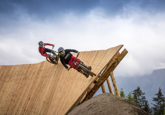 Również miłośnicy rowerów znajdą wiele atrakcji w hotelu Explorer Hotel Hinterstoder w regionie Phyrn-Priel, m.in. Wurbauerkogel Bike Park.