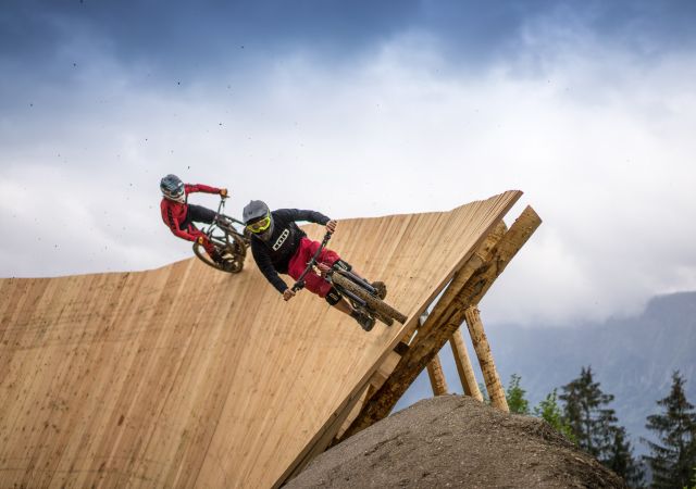 Ook voor fietsliefhebbers is er tijdens hun vakantie in het Explorer Hotel Hinterstoder in de regio Phyrn-Priel genoeg te beleven, bijvoorbeeld het Bikepark Wurbauerkogel.