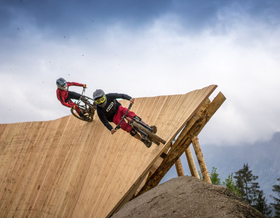 Anche gli amanti della bicicletta troveranno numerose opportunità durante la loro vacanza all'Explorer Hotel Hinterstoder nella regione Phyrn-Priel, come ad esempio il Wurbauerkogel Bike Park.