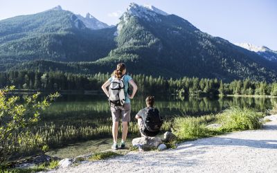 De Watzmann is de mooiste berg ter wereld en maakt gegarandeerd indruk op Explorer Buddies. Ontdek hem zelf tijdens uw vakantie in de Berchtesgadener Alpen in het Explorer Hotel in Schönau am Königssee.