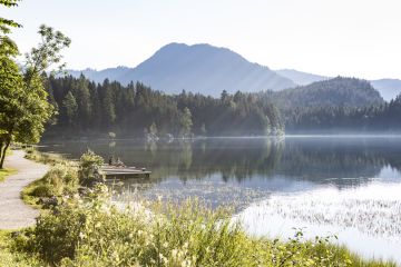 In Berchtesgaden in Bayern befindet sich unweit des Explorer Hotel Berchtesgaden der idyllische Hintersee. Die Region hat so viel mehr zu entdecken als Watzmann und Königssee. Verbringe Deinen Urlaub in den Berchtesgadener Alpen und sieh selbst!