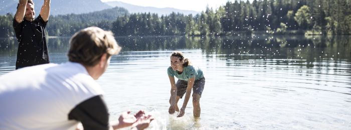 Zeit für eine Wasserschlacht im Urlaub im Explorer Hotel