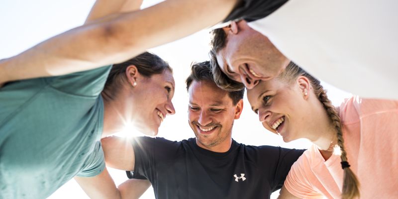 Teamspirit spüren Eine anspruchsvolle Wanderung schweißt zusammen. Die Explorer Hotels organisieren Unternehmen und Vereinen gratis verschiedene Teamevents.