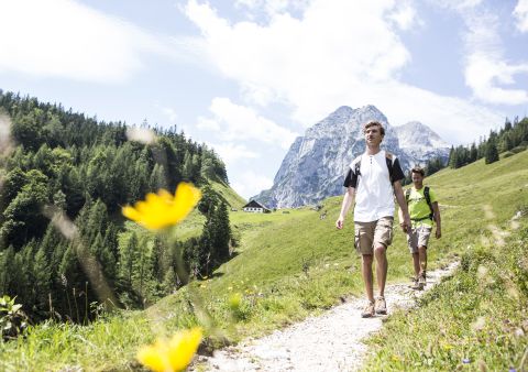 Akár tavasz, nyár vagy ősz – a berchtesgadeni Explorer Hotelből minden évszakra nagyszerű túraútvonalakat talál bajorországi nyaralása alatt.