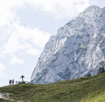 Freude nach dem Aufstieg vor dem Hohen Gerstfeld