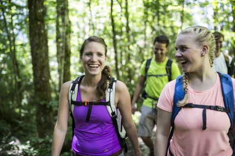 Ať už se jedná o pěší turistiku nebo cyklistiku v Německu nebo Rakousku, Alpy jsou skvělým místem pro společný čas v přírodě a odpočinek. Vždy perfektní ubytování v Alpách: The Explorer Hotel