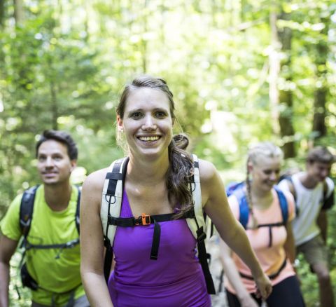 A testmozgás és a friss levegő boldoggá tesz. Szóval irány a hegyek, és tölts időt a szabadban. A legjobb módja ennek egy nyaralás az Alpokban található Explorer Hotelben.