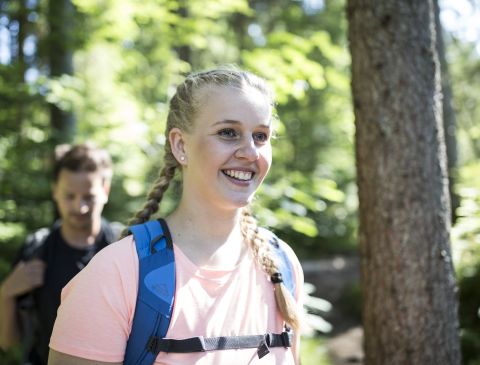 Túrázás az Alpokban Az Explorer Hotelsben eltöltött túraüdülése során számos lehetőség nyílik az Alpok felfedezésére Montafonban, Allgäuban, Berchtesgadener Landben, a Kitzbüheli-Alpokban és Zillertalban.