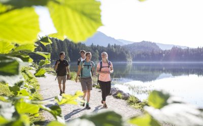 Im Berchtesgadener Land gibt es neben dem berühmten Königssee auch den einzigartigen Hintersee mit klarem und sehr kaltem Wasser.