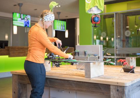 Sportszekrényeinkkel és munkapadjainkkal ideálisan fel leszel készülve minden kalandodra. Semmi sem állhat a kalandos nyaralásod útjába!