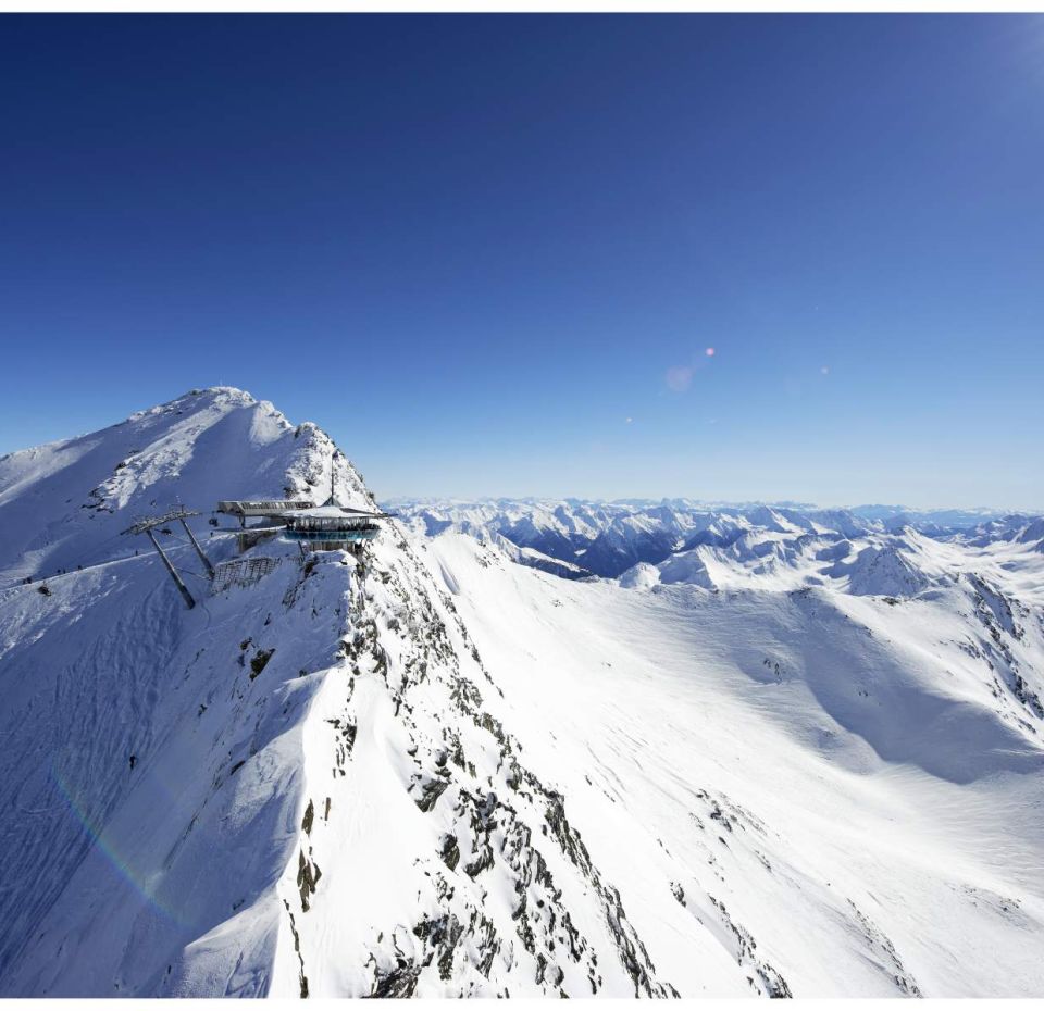 De regio Obergurgl-Hochgurgl in het Ötztal biedt een adembenemend bergpanorama. Stralende zonneschijn en een strakblauwe lucht zorgen voor adembenemende uitzichten.
