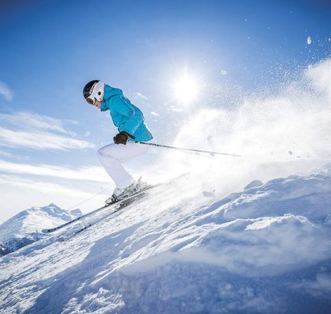 With these fantastic weather and slope conditions, a day of skiing is especially enjoyable. Simply wonderful!