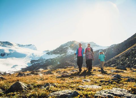 Dreamlike landscapes and breathtaking nature can be discovered on the numerous hiking trails around Sölden.
