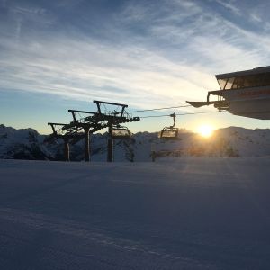 Nova Exklusiv Abfahrt auf frisch präparierten Pisten mit erfahrenen Guides