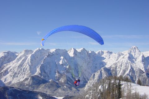 Durch die Lüfte schweben beim Tandemflug mit der Flugschule Hinterstoder