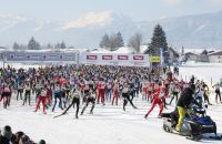 Massenstart beim Koasalauf in St. Johann in Tirol