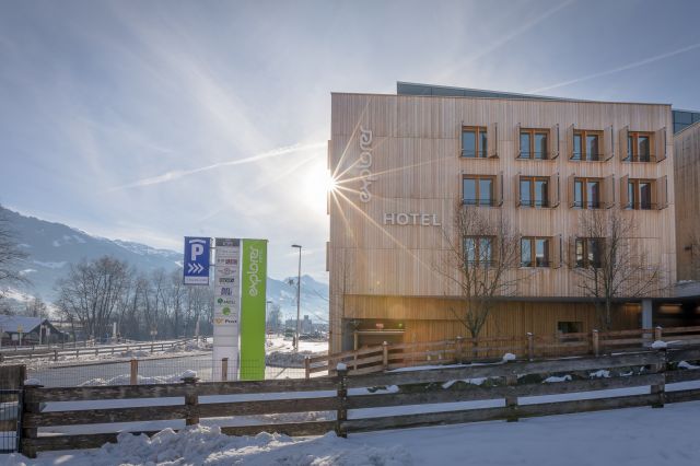 Modny Explorer Hotel Zillertal znajduje się zaledwie kilka minut spacerem od wejścia do ośrodka narciarskiego Hochzillertal-Hochfügen.