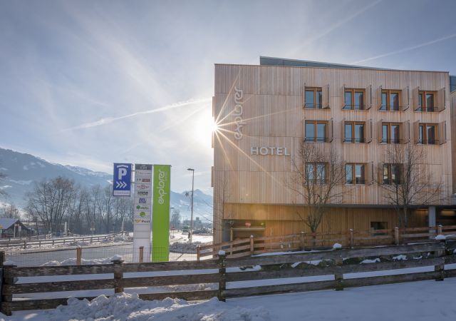 Het trendy Explorer Hotel Zillertal ligt op slechts een paar minuten lopen van de ingang van het skigebied Hochzillertal-Hochfügen.