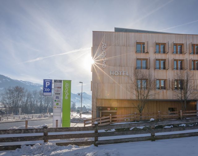 L'hôtel Explorer Zillertal, très tendance, est situé à quelques minutes à pied de l'entrée du domaine skiable de Hochzillertal-Hochfügen.