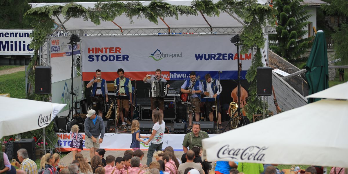 Live-Musik sorgt für Stimmung beim Almfest auf der Wurzeralm Fotoquelle Hinterramskogler
