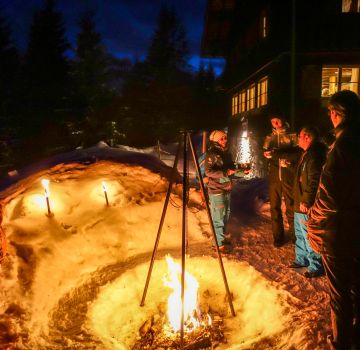 Hüttenabend mit Lagerfeuer