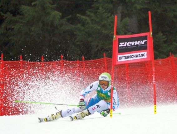 Die Ski-Athletinnen geben alles!