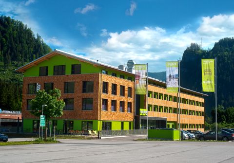 Hotel Explorer v Hinterstoderu nabízí ideální základnu pro letní pobyt v Horním Rakousku. Ať už jezdíte na elektrokole, horském kole nebo silničním kole, všechno je možné.