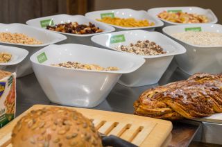 Große Müsliauswahl am Buffet
