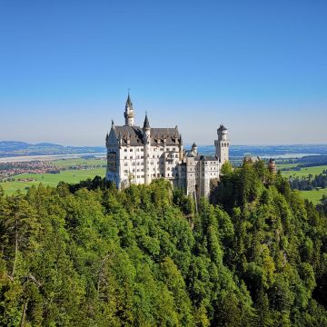 Schloss Neuschwanstein mit Forggensee