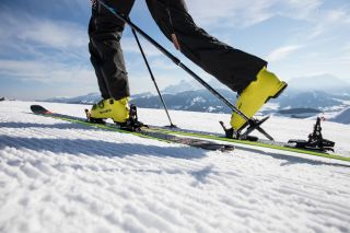 Richtige Ausrüstung für Skitouren gehen in den Kitzbüheler Alpen