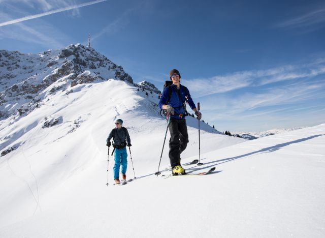Een skitocht biedt u de mogelijkheid om tijdens uw wintersportvakantie in Oostenrijk andere bergen te verkennen. Zowel gevorderden als beginners vinden in Tirol de perfecte skitocht voor hun niveau.