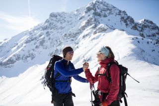 Zusammen die Kitzbüheler Alpen bei einer Skitour in Österreich entdecken.